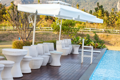 泳池边,sun lounger,水,度假胜地,座位,水平画幅,无人,椅子,spa美容,游泳池