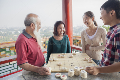 家庭,进行中,故宫,65到69岁,老年男人,拿着