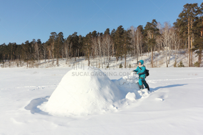 林间空地,幸福,冬天,圆顶雪屋,西伯利亚,雪,女人,俄罗斯,厚衣服,建造