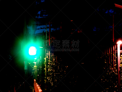 通行指示灯,水平画幅,纹理效果,行人交叉路标志,夜晚,无人,符号,玻璃,交通,行人