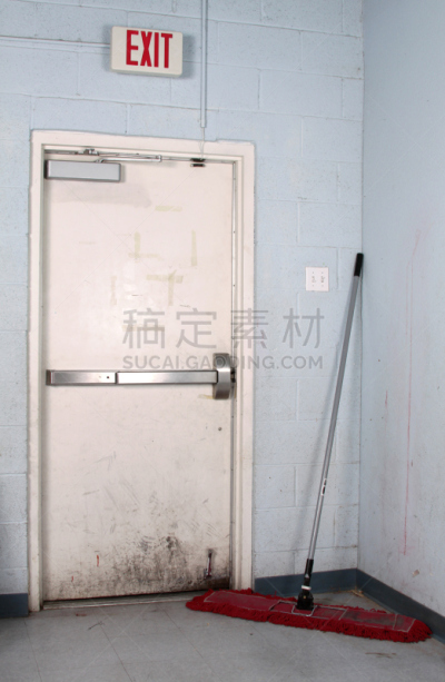 出口标志,垂直画幅,仓库,无人,符号,门,白色,彩色图片,工业用门,关闭的