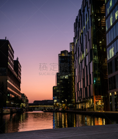 现代,建筑外部,,垂直画幅,办公室,天空,未来,外立面,夜晚,无人