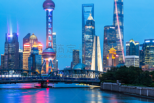 夜晚,上海,城市天际线,市区,东方明珠塔,办公室,水,天空,水平画幅,无人