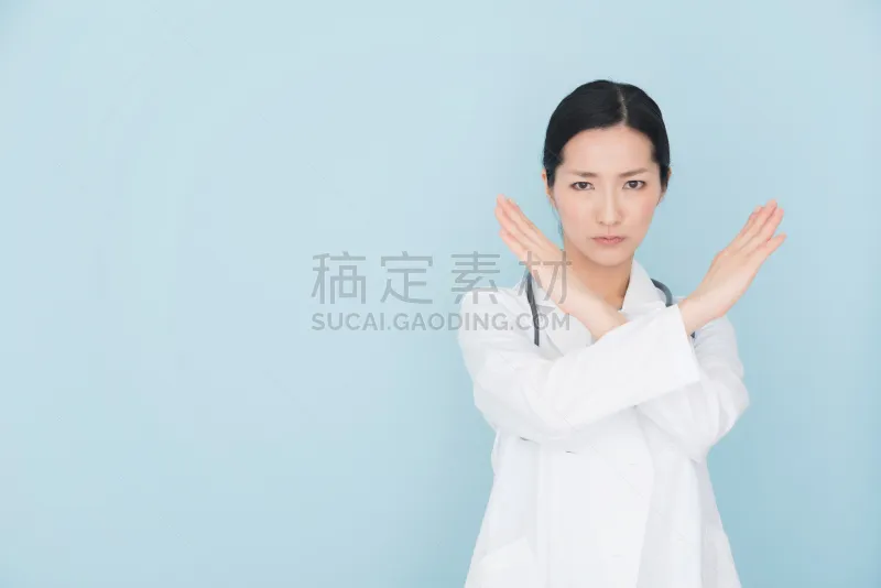 留白 实验服 半身像 水平画幅 蓝色 美人 仅日本人 医科学生 人图片素材下载 稿定素材