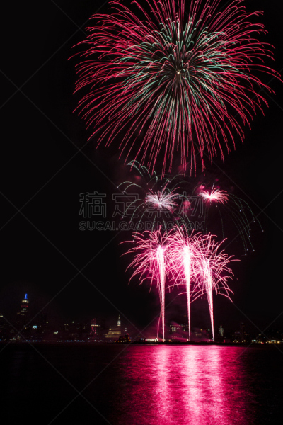 放焰火,美国国庆日,泽西城,曼哈顿时代广场,新泽西,垂直画幅,水,美国,旅游目的地,无人