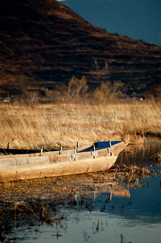 泸沽湖,冬天,云南省,风景,垂直画幅,天空,干草,地形,无人