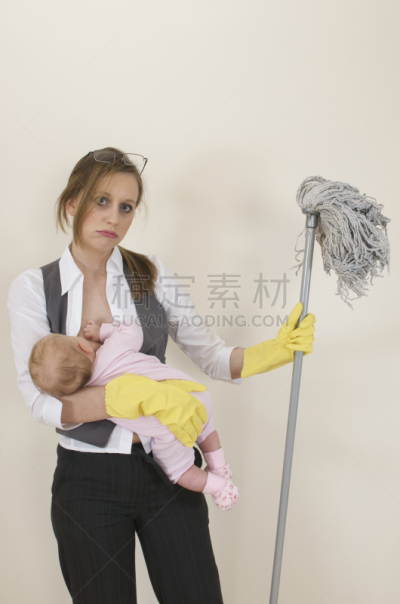 母亲,压力,工作母亲,拖把,垂直画幅,忙碌,单身母亲,情绪压力,独生子女家庭,套装