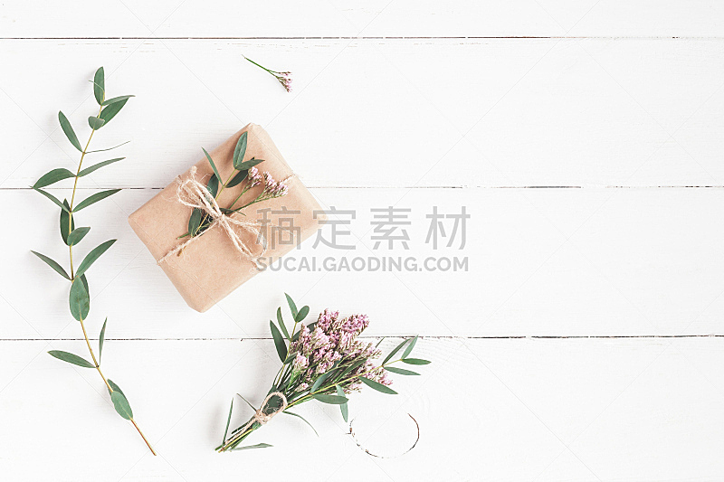 礼物,桉树,木制,粉色,枝,背景,白色,野花,包装纸,花蕾