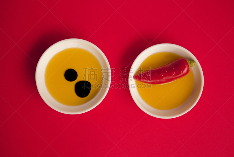 面包,辣椒油,水平画幅,开胃酒,陈醋,无人,开胃品,橄榄油,摄影