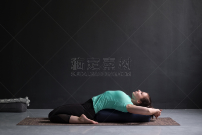 姿态优美,女孩,瑜伽,自然美,运动竞赛,平和,运动,弹性,肖像,一个人