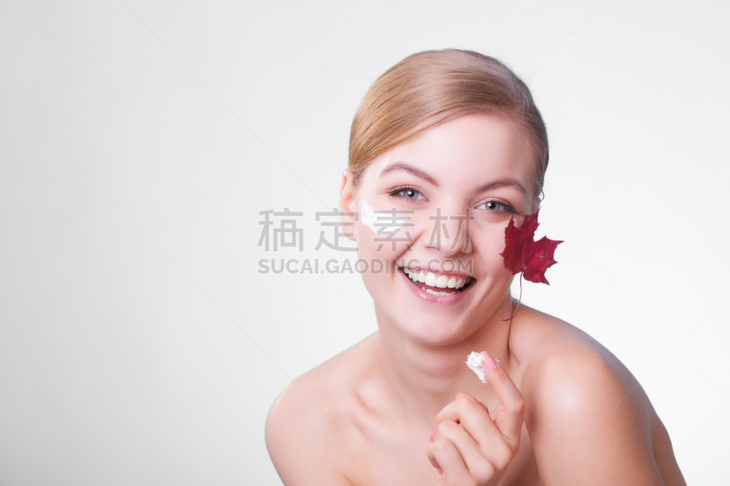 人的脸部,枫叶,青年女人,女孩,青少年,留白,水平画幅,纯净,健康,干的