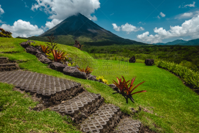 火山,阿雷纳火山,哥斯达黎加,火山喷口,火山地形,天空,台阶,洛矶山脉,水平画幅,枝繁叶茂