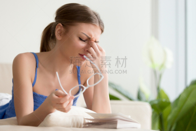 眩晕的,女人,头痛,半身像,家庭生活,健康,仅成年人,眼镜,疲劳的,人的眼睛
