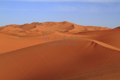 erg chebbi dunes,图阿雷格人,莫鲁加,柏柏尔人,骆驼,被抛弃的,热,游牧民族,北非,无人迹