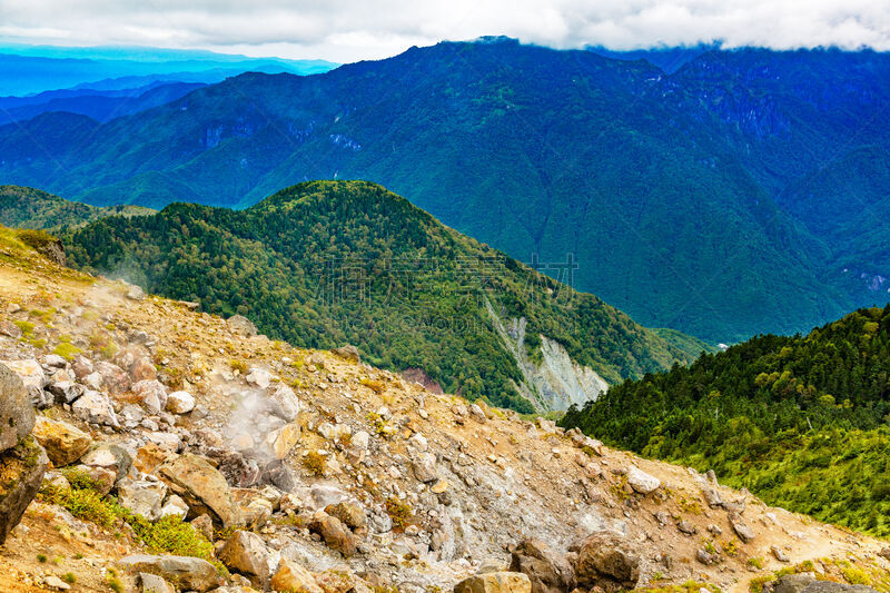 山,烧岳,中部山岳国立公园,飞驒山脉,竹子叶,登山杖,留白,休闲活动,水平画幅,枝繁叶茂