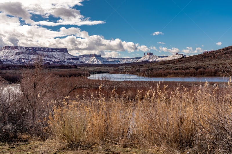 犹他,卡司特峡谷州立公园,冬天,高对比度,彩色背景,云,沙岩,雪,自然美,沙漠