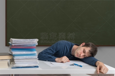 教室,书桌,教师,筋疲力尽,讲师,半身像,水平画幅,智慧,仅男人,仅成年人