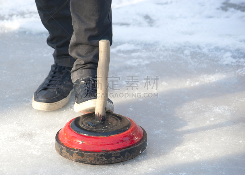 red curling ice stock sport - Eisstockschießen