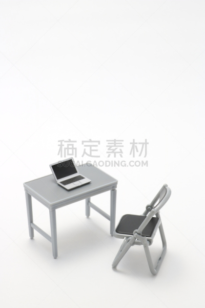 办公室,笔记本电脑,小雕像,桌子,垂直画幅,留白,零售展示,工作场所,无人,椅子