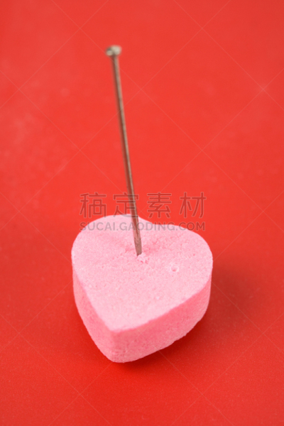 垂直画幅,灵性,无人,珠针,甜食,红色,彩色图片,甜心,心型,糖果