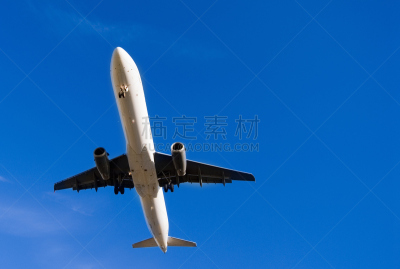 蓝色,商用机,天空,正面视角,留白,车轮,水平画幅,无人,麦克唐纳·道格拉斯,交通方式