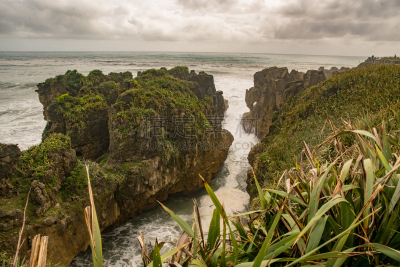 岩层,石灰石,punakaiki,水,天空,薄饼岩,水平画幅,云,呼吸孔,无人