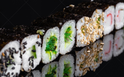 黑色背景,寿司,数字9,水平画幅,无人,传统,生食,膳食,海产,组物体