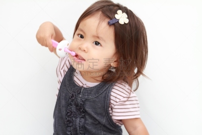 日本人,女孩,人的牙齿,12到18个月,留白,水平画幅,拟人笑脸,龋齿,成年的,女婴