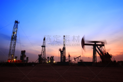 起重机,天空,水平画幅,能源,夜晚,无人,曙暮光,钻井,户外,金属