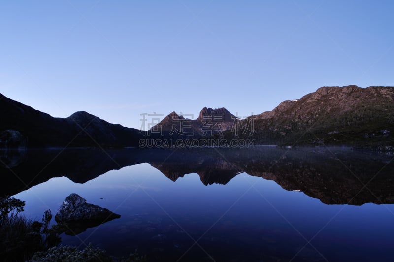 可瑞德山,冰原,塔斯马尼亚,天空,留白,夏天,湖,草,彩色图片,灌木