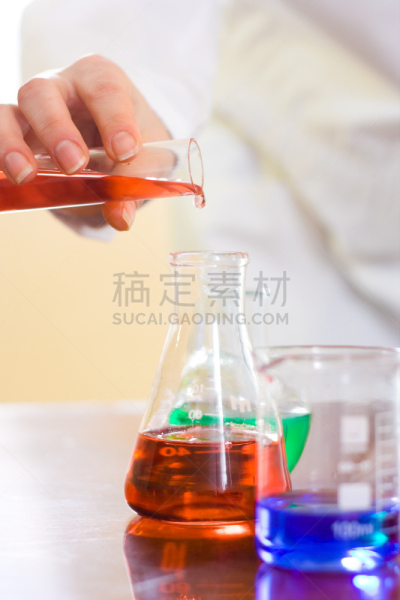 液体溶液,锥形烧瓶,垂直画幅,生物科技,试管,化学家,玻璃,科学实验,科学,生物学