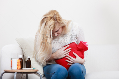 女人,胃,胃溃疡,有月经,胃疼,金色头发,水,水平画幅,腹腔,人