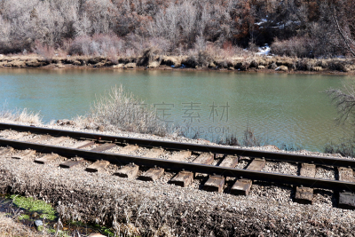 河岸,运动跑道,火车,水,水平画幅,风化的,雪,无人,干花,运河