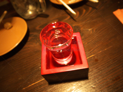 日本青酒,杯,充满的,枡,清酒杯,漆的,小酒杯,桌子,水平画幅,木制