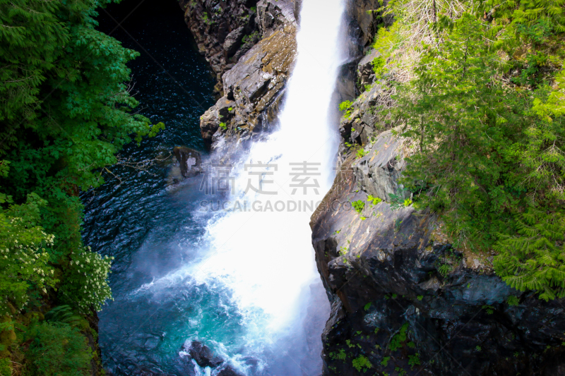 坎贝尔河,驼鹿,士达孔拿省立公园,温哥华岛,自然神力,大不列颠哥伦比亚,极端地形,水,水平画幅,瀑布