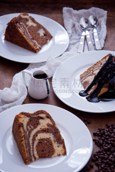 斑马,大理石蛋糕,垂直画幅,褐色,无人,茶碟,香草兰,蛋糕,烘焙糕点,肉桂圆面包