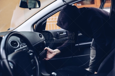 巴拉克拉法帽,汽车,盗贼,故意破坏艺术行为,风险,人,手套,男性,波兰,安全的
