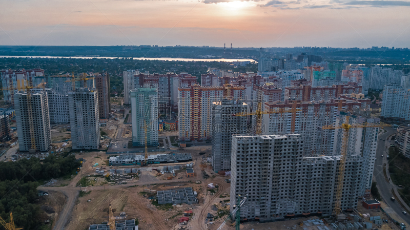 居住区,建筑工地,乌克兰,城市,航拍视角,起重机,在上面,城市天际线,建筑外部,日落