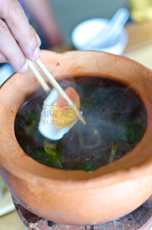 泰国人,餐具,垂直画幅,膳食,香料,沸腾的,涮涮锅,肉,汤,肉制品