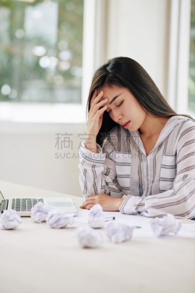 文档,不高兴的,女人,信函,现代,仅一个女人,办公室,情绪压力,忠告,商务人士