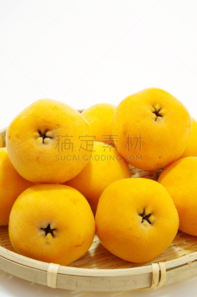 枇杷,垂直画幅,橙色,水果,无人,白色背景,夏天,甜点心,橄榄,成分