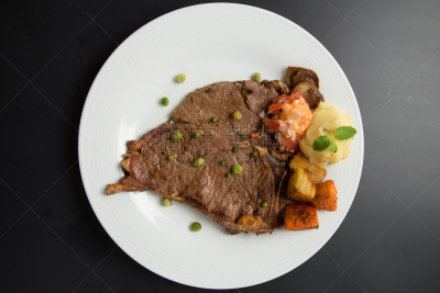 牛排,招牌牛排,大理石状肉,腰肉,格子烤肉,嫩里脊排,水平画幅,肉,盘子,沙朗牛排