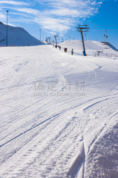 滑雪坡,提举,雪铲,越野滑雪板,滑雪板,个人随身用品,垂直画幅,天空,风,山