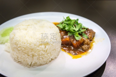焖菜,白米,褐色,胡萝卜,水平画幅,炖牛肉,膳食,饮料,特写,肉