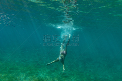 侧面视角,木洛希尼,水下摄影机,遮住脸,海床,水,自由潜水,水下,健康,仅成年人