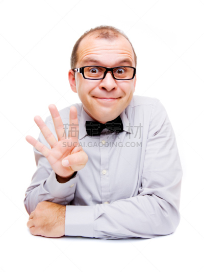 伸出四个手指,男商人,数字4,垂直画幅,手势语,白色背景,人,背景分离,白人,男性