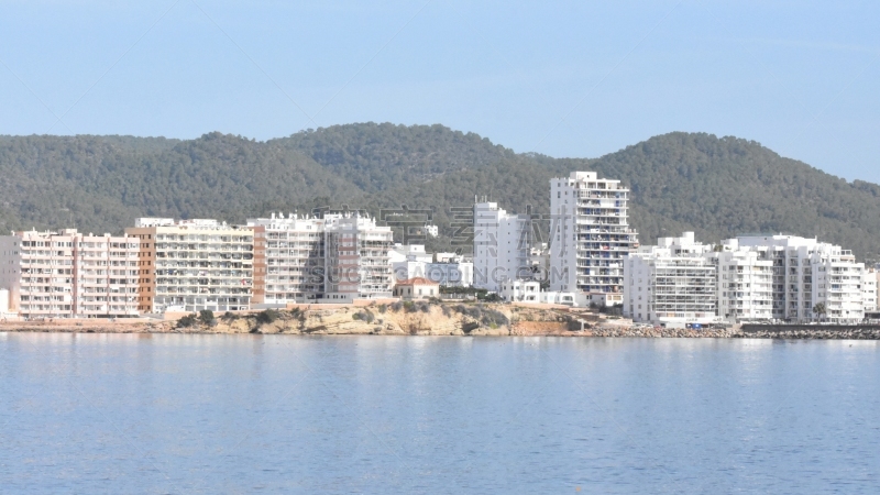 伊比沙岛,圣安东尼奥,伊比沙岛镇,人类居住地,沙岩,豪宅,松树,地中海,帕多瓦圣安东尼,户外
