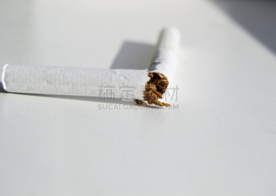 坏掉的,香烟,概念,选择对焦,吸烟问题,时尚,简单,白色背景,人类肺脏,臀部
