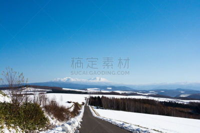 天空,雪,冬天,山,路,直的,青绿色,留白,水平画幅,无人