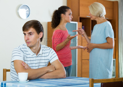 母亲,儿童,家庭妇女,在之间,居家男人,女婿,儿媳妇,俄罗斯人,失望,30到39岁